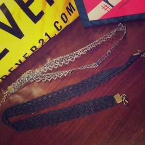 2 chokers